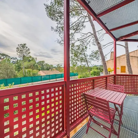 Apartmán Renovated With Balcony And Parking Saint-Raphaël