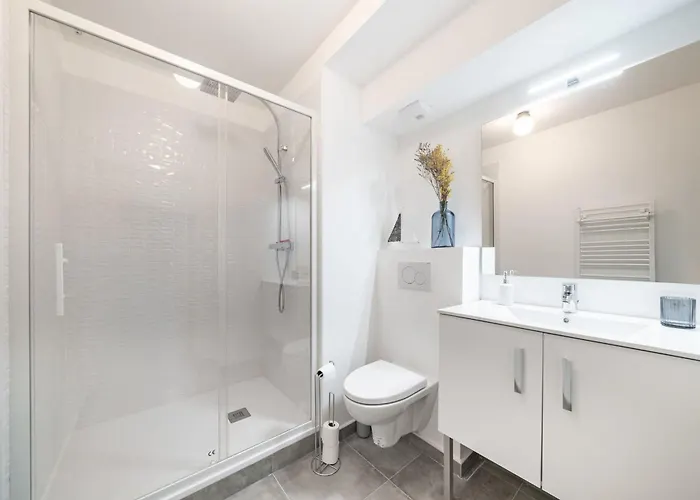 Apartamento Renovated With Balcony And Parking *